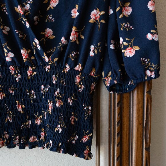 1.STATE Womens Blouse Sz Medium Navy Blue Floral Smocked Faux Wrap Puff Sleeves - Picture 6 of 8